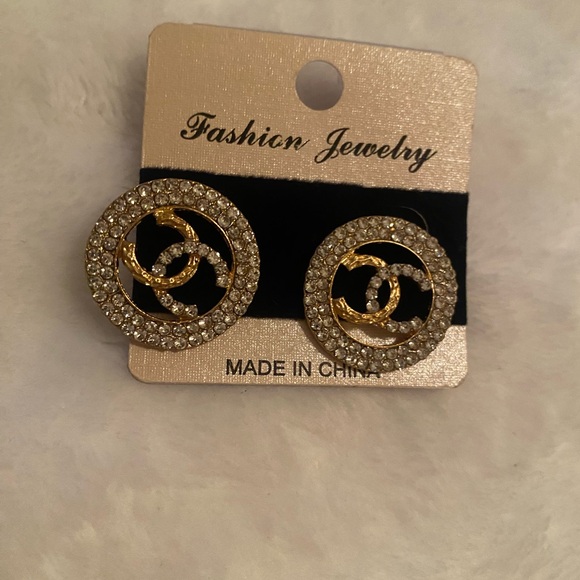 Fashion Jewelry Gold and Silver Circle Earrings - Picture 2 of 2